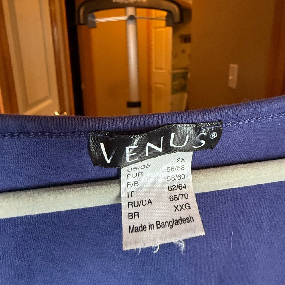 **Venus Ruched-Sides Tank - 2X - Picture 3 of 6